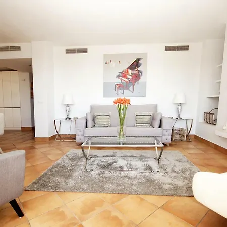 Jardines De Golondrinas With Sea Views Marbella