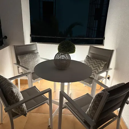 Jardines De Golondrinas With Sea Views Marbella