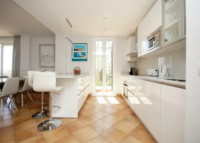 Jardines De Golondrinas With Sea Views Lejlighed Marbella